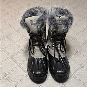 Natural Reflections Women's Black and Gray Winter Boots Thinsulate 200gram